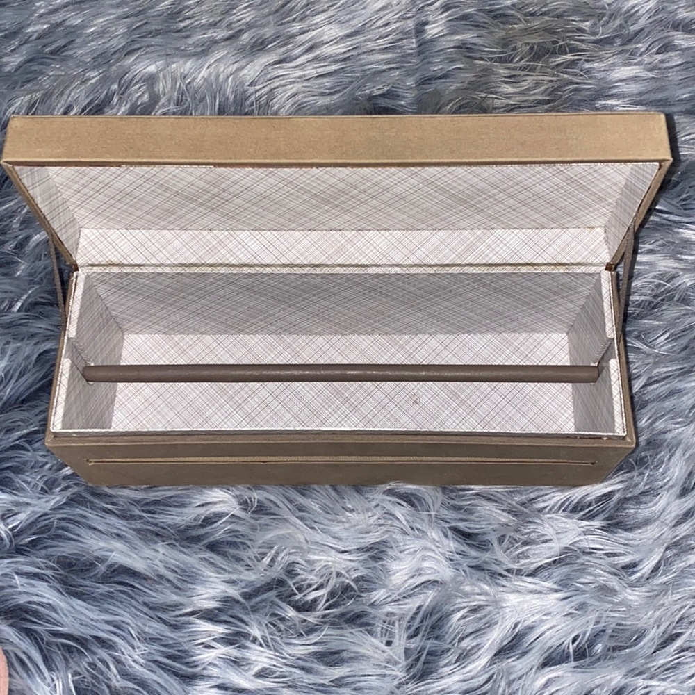 Martha Stewart Tan Ribbon holder/organizer felt box 🌸